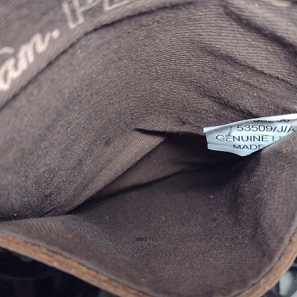 STS Ranch Distressed Leather Fringe Phone Crossbody bag - Picture 8 of 10